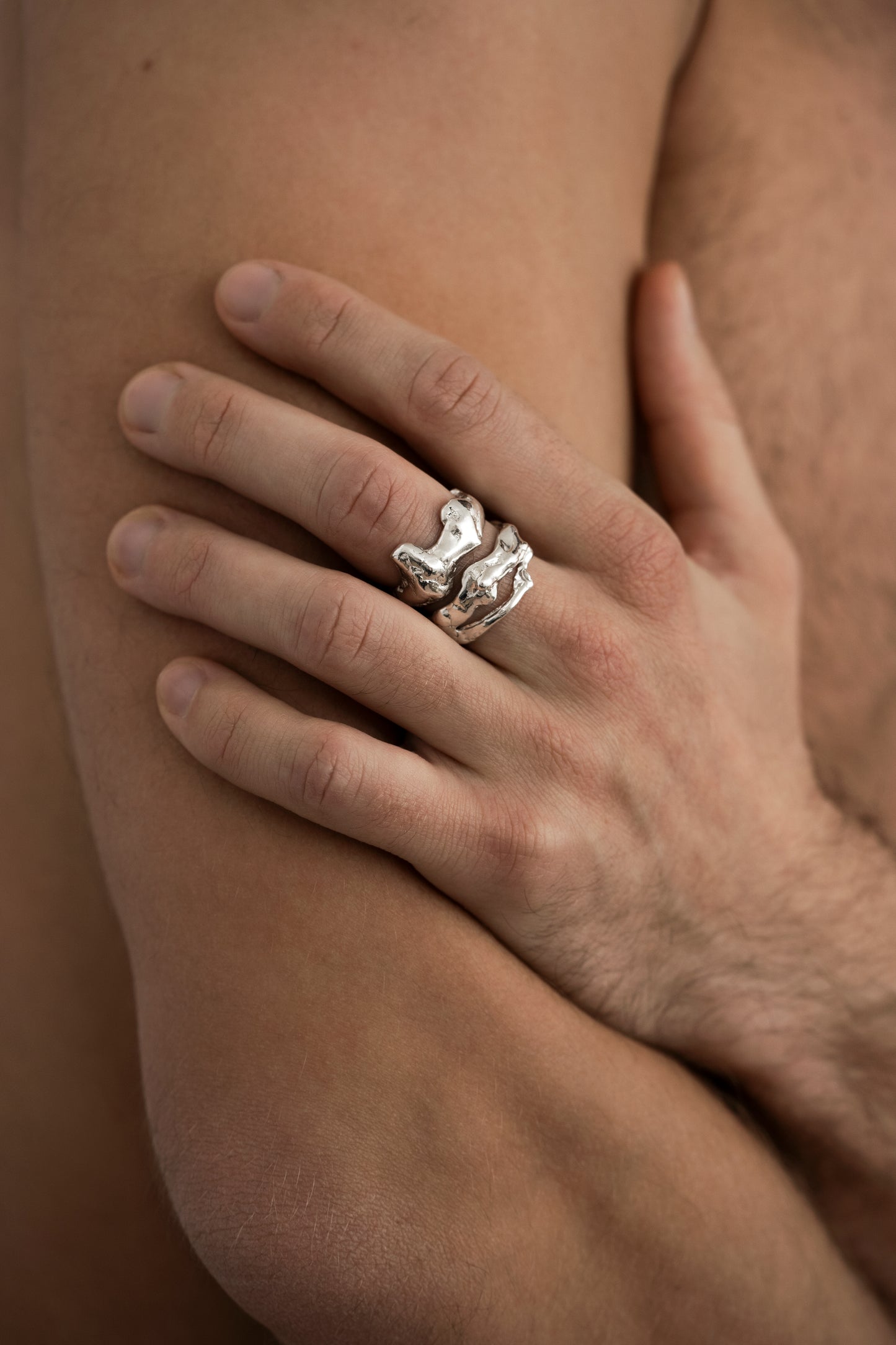 001.A RING