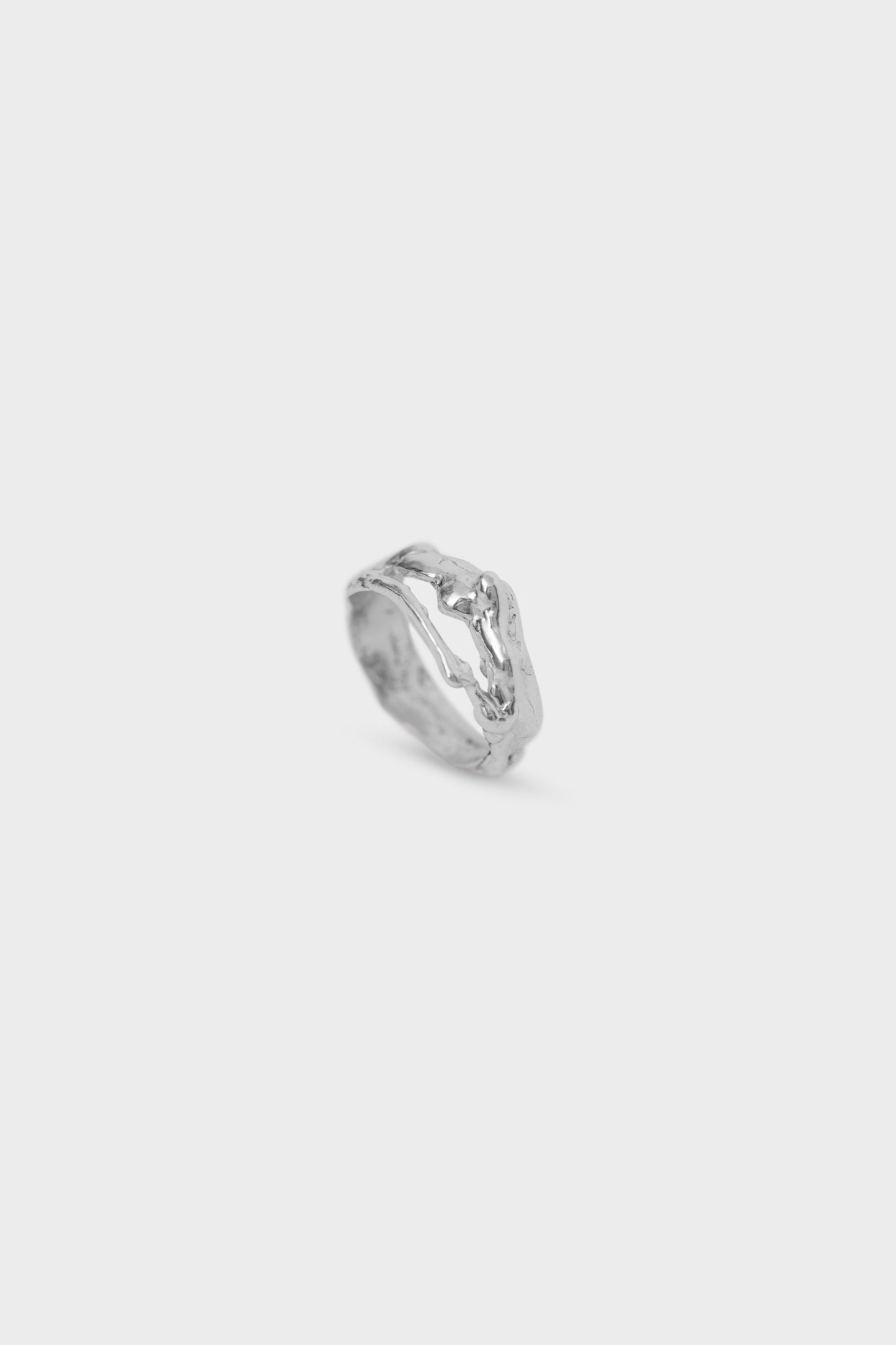 001.A RING