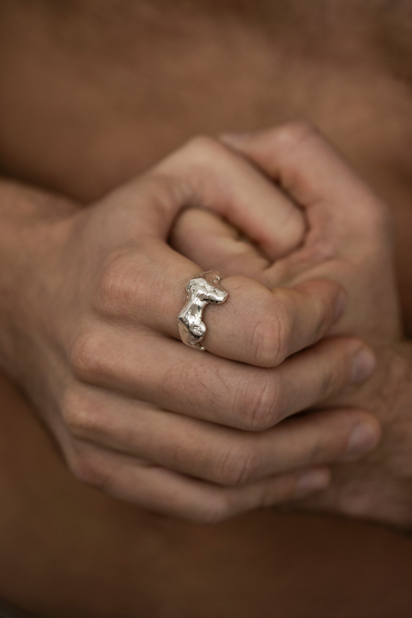 001.B RING