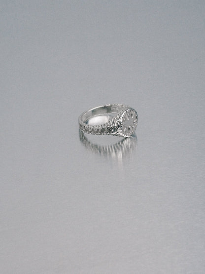Biomorphic Circle Signet, 925 silver