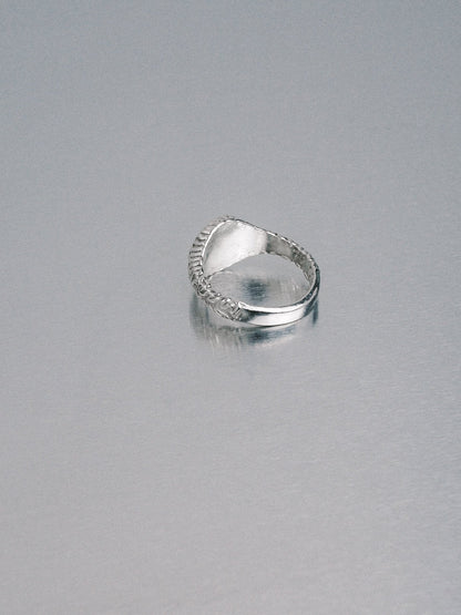 Biomorphic Circle Signet, 925 silver
