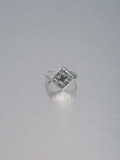 Biomorphic Diamond Signet, 925 silver