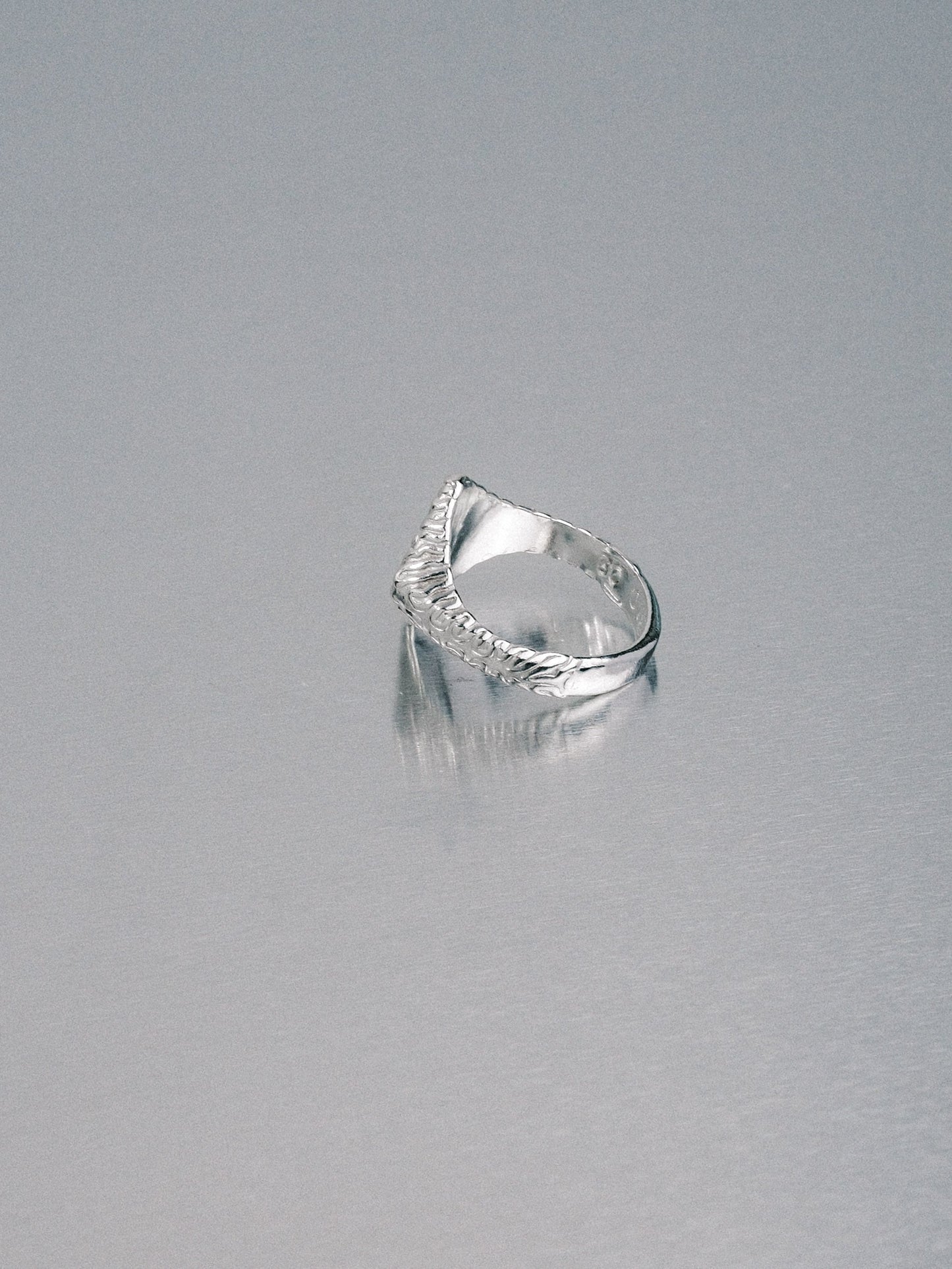 Biomorphic Diamond Signet, 925 silver