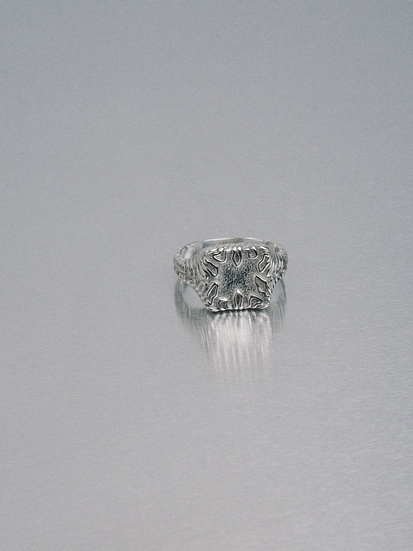 Biomorphic Square Signet, 925 silver
